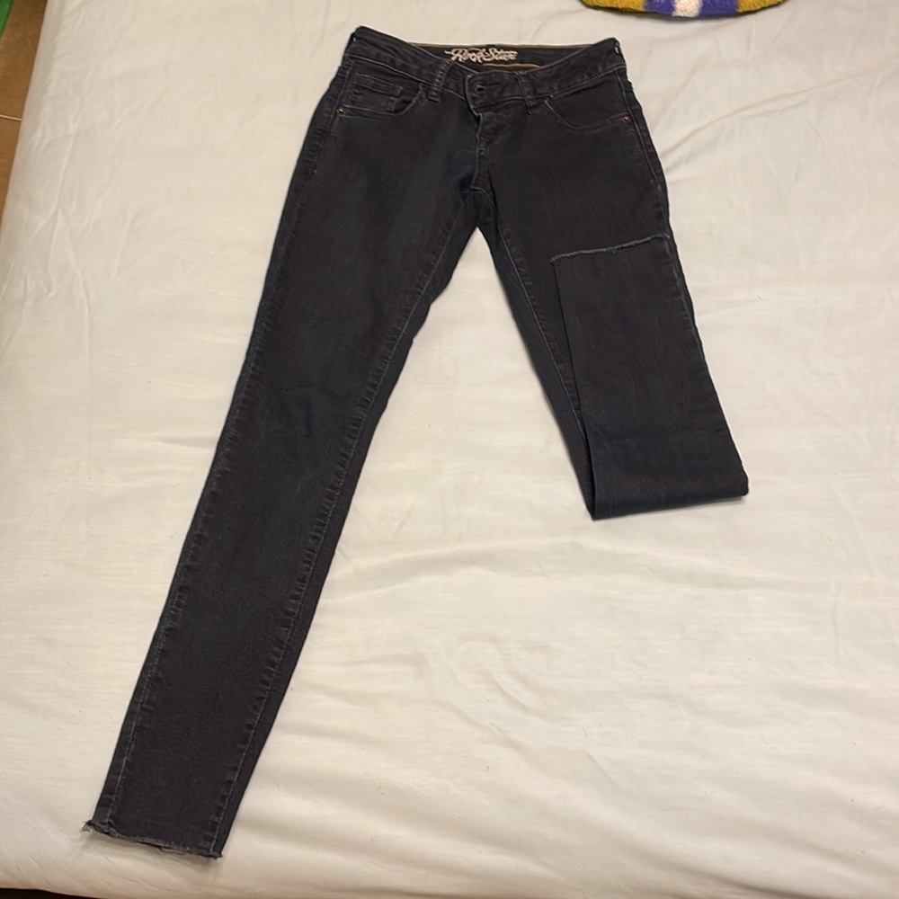 Old Navy Women’s Dark Wash Rockstar Super Raw Hem